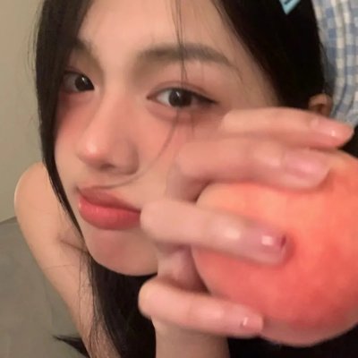 一位站立的人